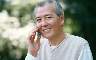 老年人什么眼镜好戴，老年人什么眼镜好戴一点
