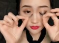 怎么把美瞳拿下来，怎么把美瞳拿下来？