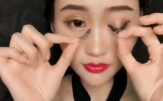怎么把美瞳拿下来，怎么把美瞳拿下来？