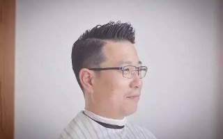 戴什么眼镜比较显年轻，戴什么眼镜比较显年轻女